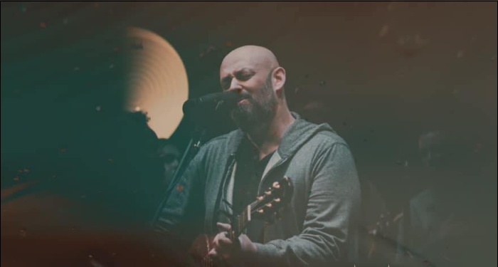 Phil Stacey Releases New Single 'Let It Be Me'